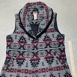 Duluth Trading Co. Aztec Patterned Vest